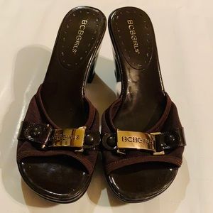 BCBGirls brown heel slide sandals 5 1/2
